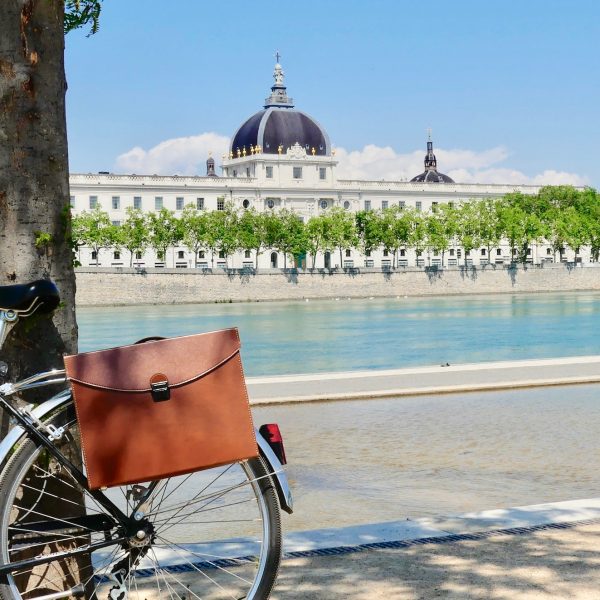 Sacoche vélo marron ambiance 2