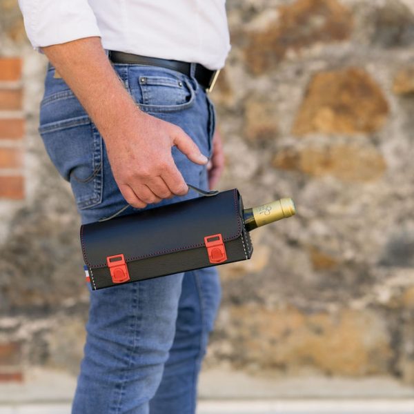 Porte-bouteille Maroquinor porté