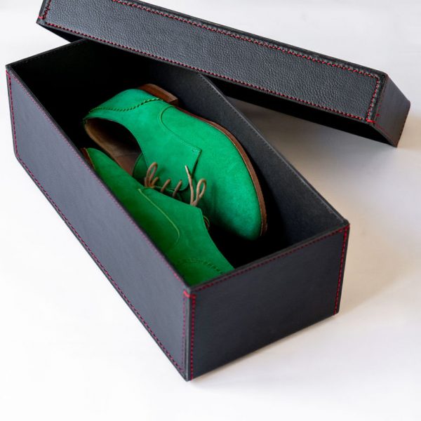 Boîte moyenne exemple chaussures